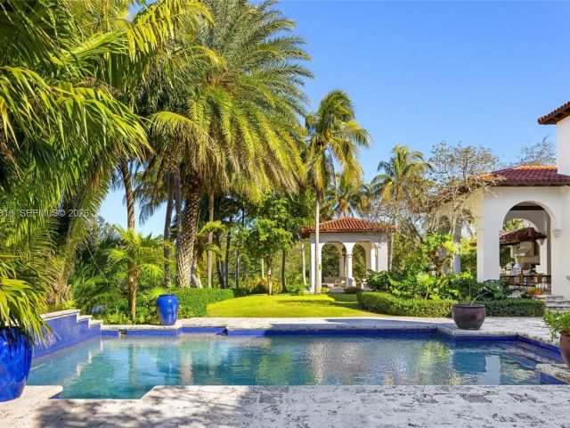 Home for sale at 221 Casuarina Concourse - photo 7470849