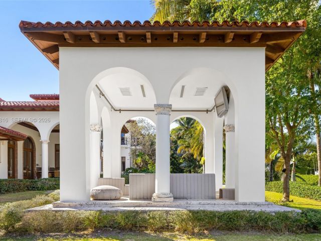 Home for sale at 221 Casuarina Concourse - photo 7470853