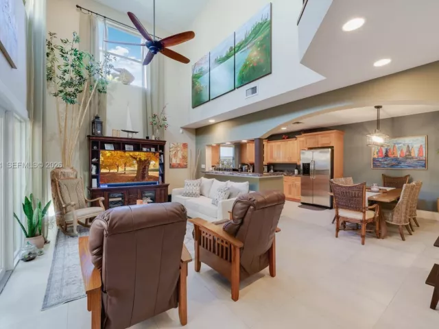 2-bedroom home for sale in Miami - 3197 Virginia St - MondialRealty