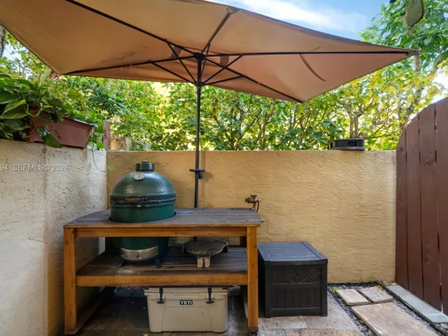 2-bedroom home for sale in Miami - 3197 Virginia St - MondialRealty