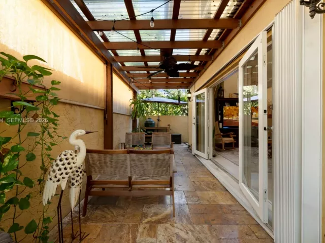 2-bedroom home for sale in Miami - 3197 Virginia St - MondialRealty