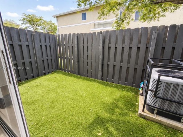 2-bedroom home for rent in Miami - 835 NE 212th Ter 4 - MondialRealty