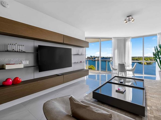 Apartment for sale  Unit #706 - photo 7503451