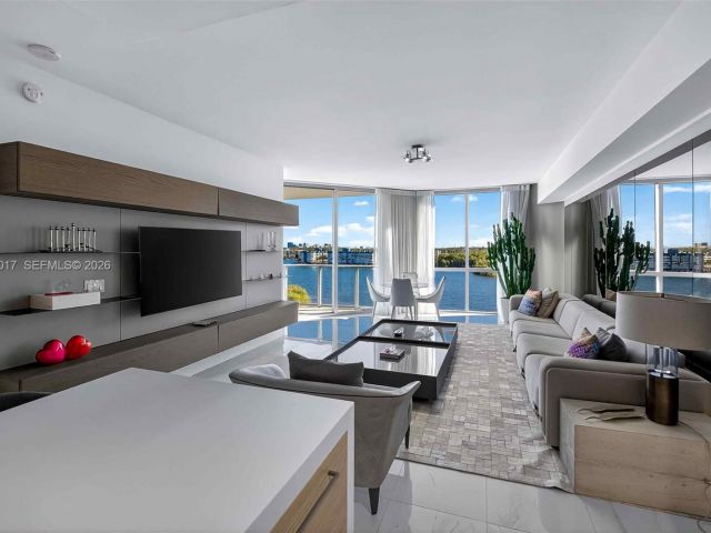 Apartment for sale  Unit #706 - photo 7503455