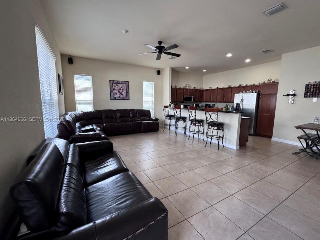 Home for rent at 9165 SW 170th Ave . - photo 7428460