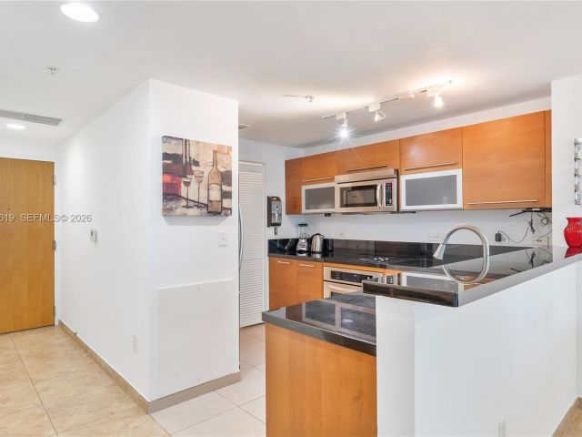 Apartment for rent  Unit #1906 - photo 7434749