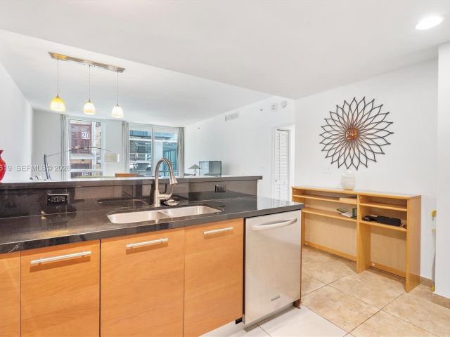 Apartment for rent  Unit #1906 - photo 7434750