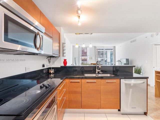 Apartment for rent  Unit #1906 - photo 7434754