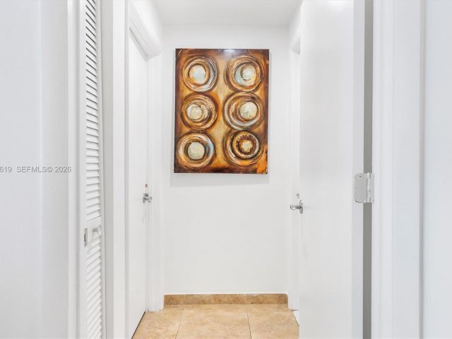 Apartment for rent  Unit #1906 - photo 7434756