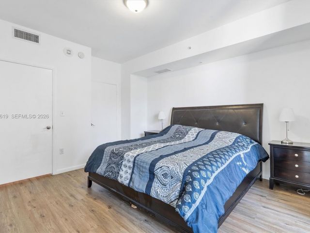 Apartment for rent  Unit #1906 - photo 7434759