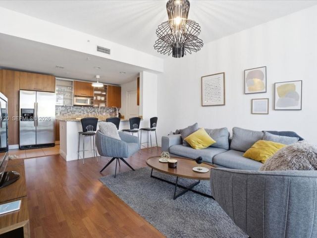 Apartment for sale  Unit #709 - photo 7443096