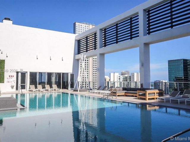 2-bedroom condo for rent in Miami - 151 SE 1st St 1501 - MondialRealty