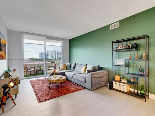 2-bedroom condo for rent in Aventura - 18800 NE 29th Ave 517 - MondialRealty
