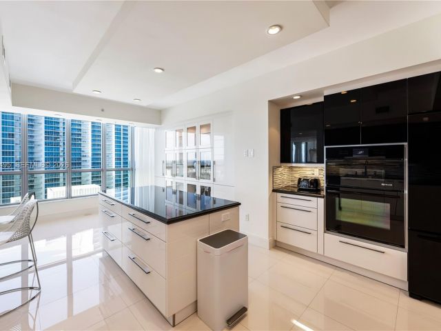 Apartment for sale  Unit #2106 - photo 7440498