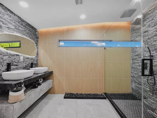 4-bedroom home for sale in Miami - 112 NW 53rd St - MondialRealty