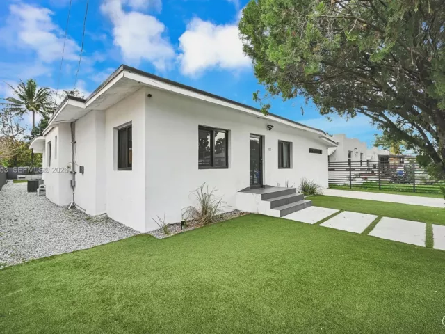 4-bedroom home for sale in Miami - 112 NW 53rd St - MondialRealty