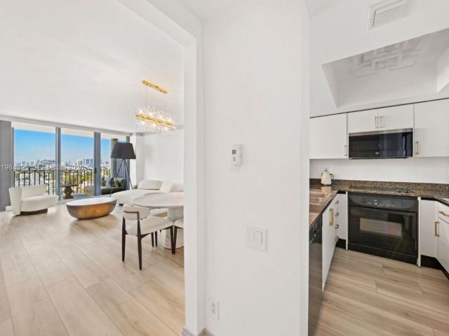 Apartment for sale  Unit #1210 - photo 7507023