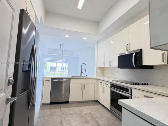 Home for rent at  - photo 7426577