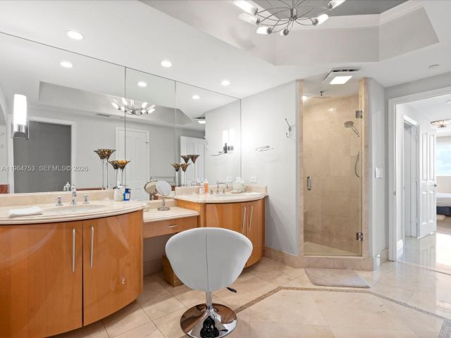 Apartment for rent  Unit #4405 - photo 7426609