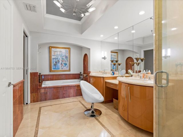 Apartment for rent  Unit #4405 - photo 7426610