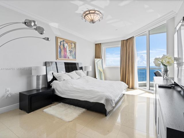 Apartment for rent  Unit #4405 - photo 7426613