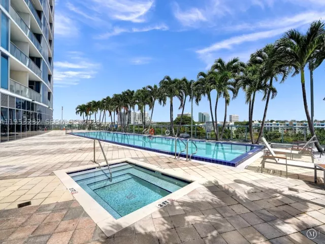 2-bedroom condo for sale in Miami - 601 NE 36th St 1003 - MondialRealty