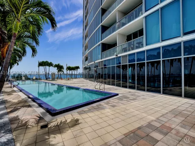 2-bedroom condo for sale in Miami - 601 NE 36th St 1003 - MondialRealty