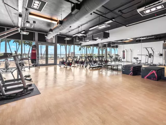2-bedroom condo for sale in Miami - 601 NE 36th St 1003 - MondialRealty
