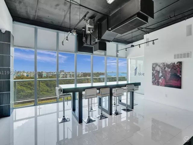 2-bedroom condo for sale in Miami - 601 NE 36th St 1003 - MondialRealty