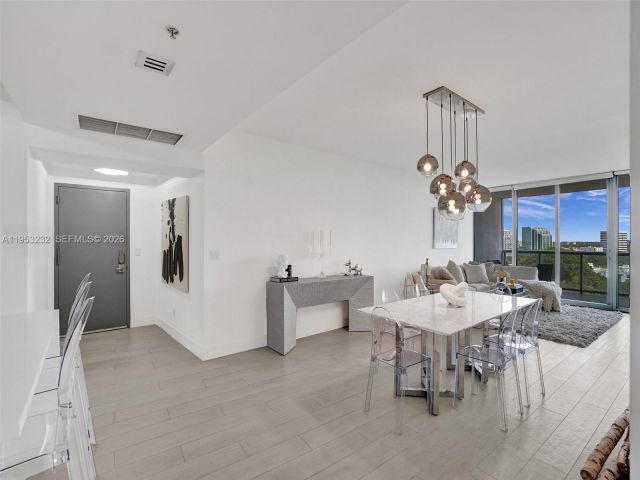 Apartment for sale  Unit #1003 - photo 7491414