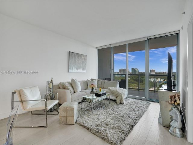 Apartment for sale  Unit #1003 - photo 7491417