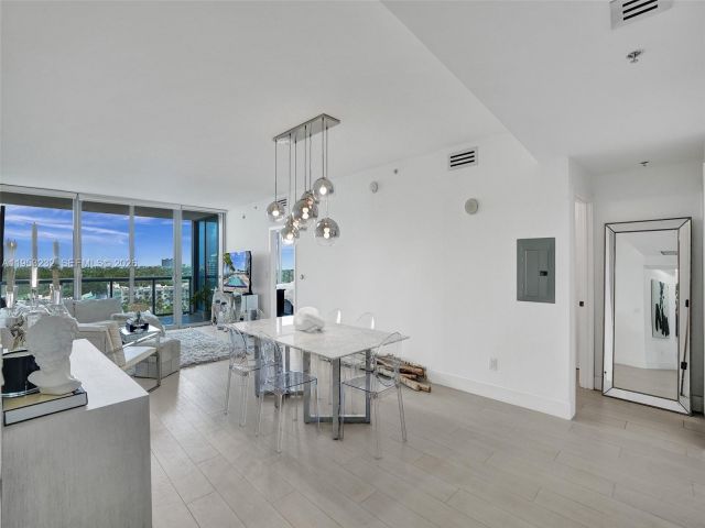 Apartment for sale  Unit #1003 - photo 7491420