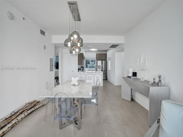 Apartment for sale  Unit #1003 - photo 7491421