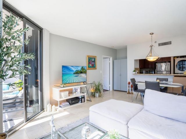 Apartment for rent  Unit #1619 - photo 7469607