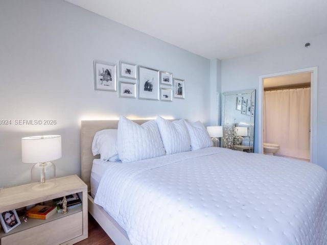 Apartment for rent  Unit #1619 - photo 7469617