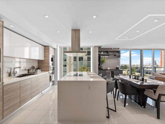 Apartment for sale  Unit #4-807 - photo 7427309