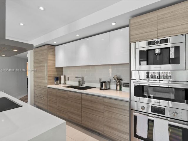 Apartment for sale  Unit #4-807 - photo 7427310