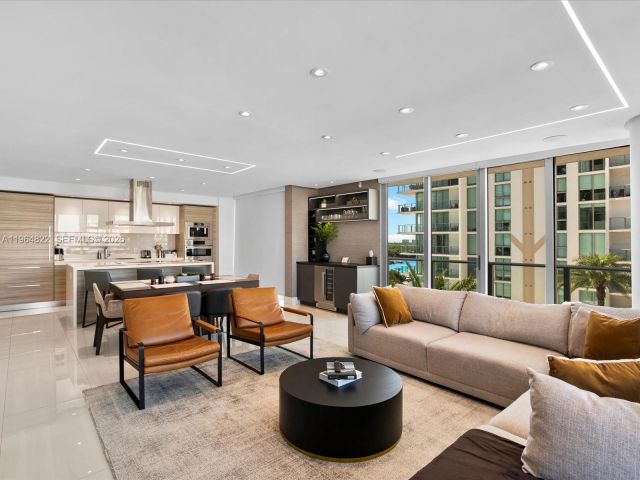 Apartment for sale  Unit #4-807 - photo 7427321