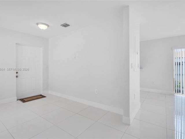 3-bedroom home for rent in Miami - 3175 NW 43rd St - MondialRealty