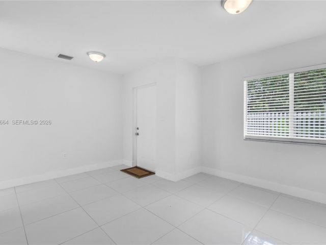 3-bedroom home for rent in Miami - 3175 NW 43rd St - MondialRealty