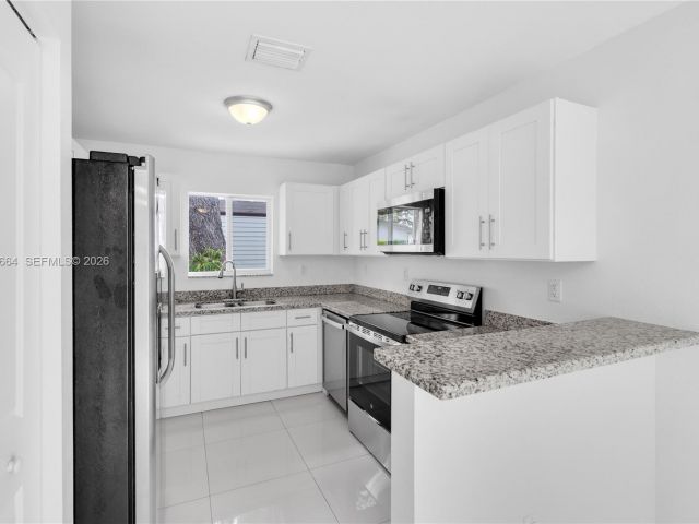 3-bedroom home for rent in Miami - 3175 NW 43rd St - MondialRealty