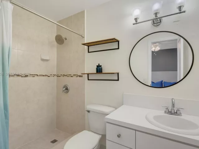 2-bedroom home for sale in Miami - 3214 W Trade Ave III-5 - MondialRealty