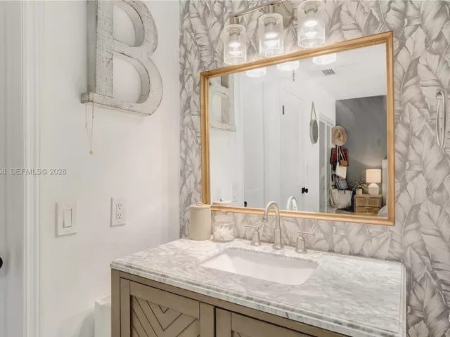 2-bedroom home for sale in Miami - 3214 W Trade Ave III-5 - MondialRealty