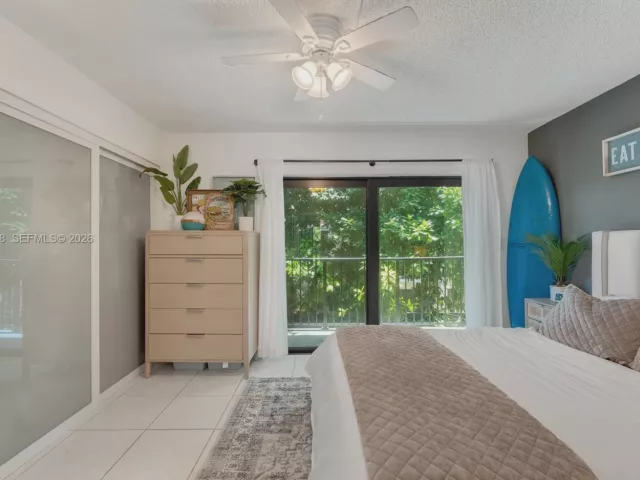 2-bedroom home for sale in Miami - 3214 W Trade Ave III-5 - MondialRealty