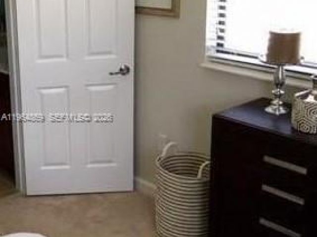 3-bedroom home for rent in Doral - 10620 NW 88th St 223 - MondialRealty