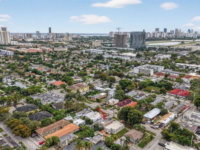 Home for sale at 623 NE 4th St - photo 7426758