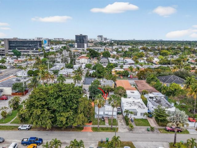 Home for sale at 623 NE 4th St - photo 7426760