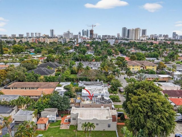 Home for sale at 623 NE 4th St - photo 7426762