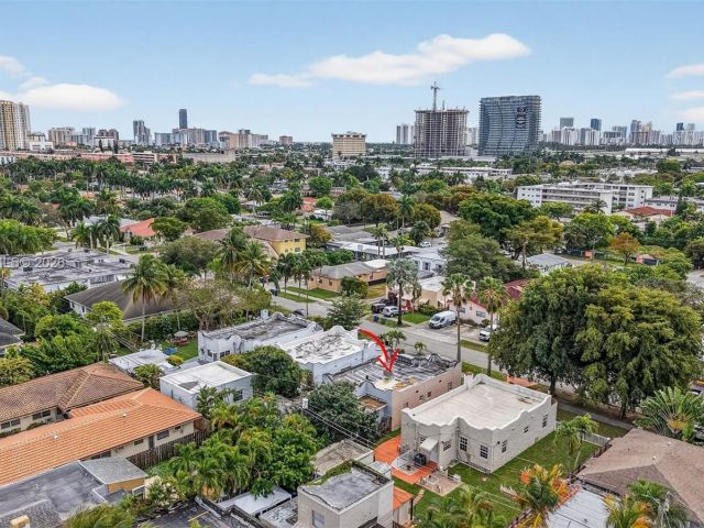 Home for sale at 623 NE 4th St - photo 7426763