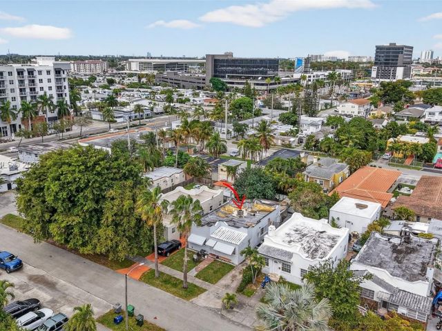 Home for sale at 623 NE 4th St - photo 7426767